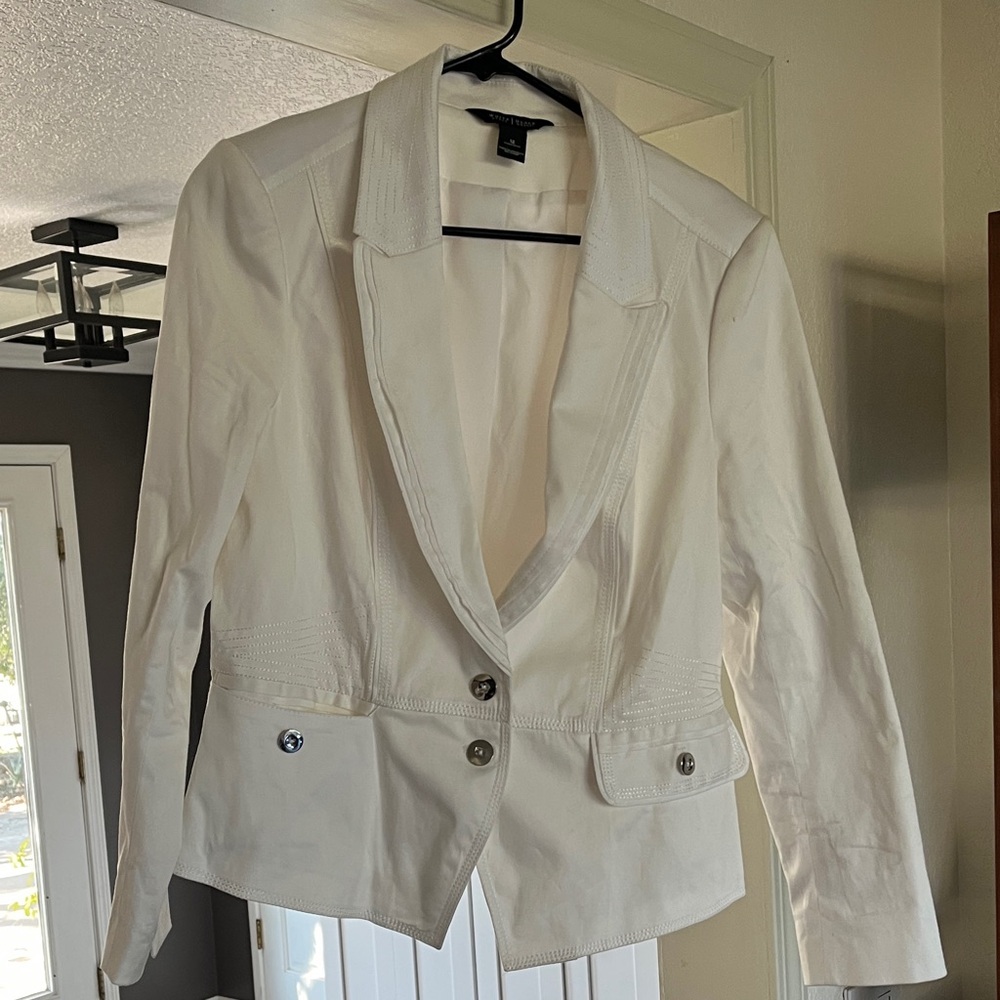Elegant White House/Black Market Cream Blazer with Button Details
